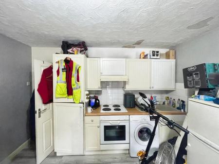 1 bedroom Studio flat for sale in Tavistock Court, Nottingham, NG5