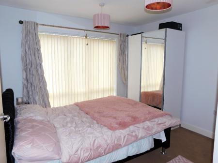 2 bedroom Flat for sale in The Green Mews, Nottingham, NG5