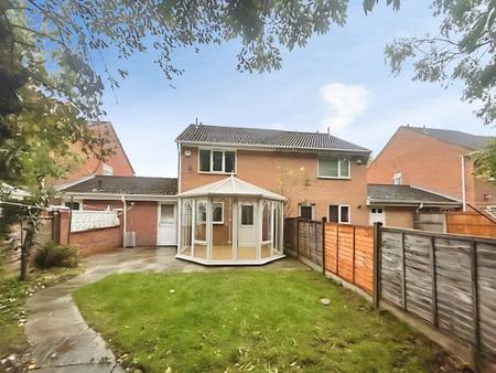 3 bedroom Semi-detached house to let in Ellwood Crescent, Nottingham, Wollaton Nottingham, NG8
