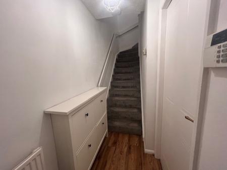3 bedroom Semi-detached house to let in Ellwood Crescent, Nottingham, Wollaton Nottingham, NG8