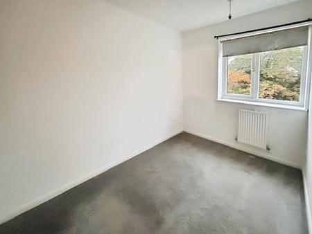 3 bedroom Semi-detached house to let in Ellwood Crescent, Nottingham, Wollaton Nottingham, NG8