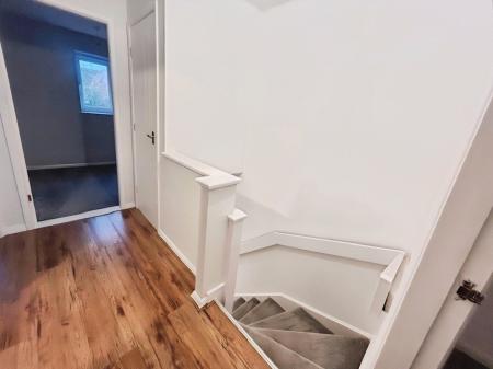 3 bedroom Semi-detached house to let in Ellwood Crescent, Nottingham, Wollaton Nottingham, NG8