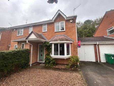 3 bedroom Semi-detached house to let in Ellwood Crescent, Nottingham, Wollaton Nottingham, NG8