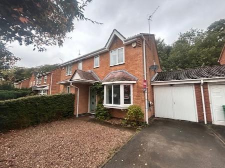 3 bedroom Semi-detached house to let in Ellwood Crescent, Nottingham, Wollaton Nottingham, NG8