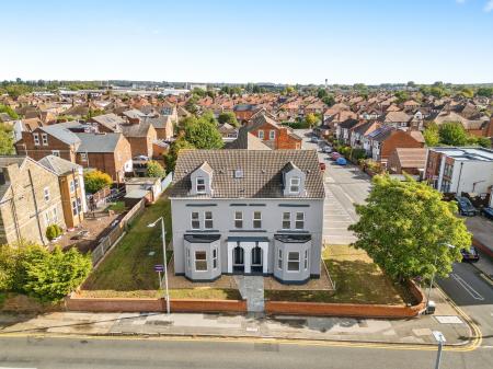 1 bedroom Flat to let in Meadow Road, Beeston, NG9