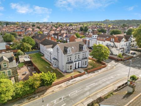 1 bedroom Flat to let in Meadow Road, Beeston, NG9