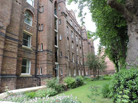 1 bedroom Flat to let in Park View Court, Bath Street, Nottingham, NG1