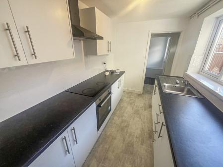 2 bedroom Terraced House to let in Warwick Street, Dunkirk, Nottingham, NG7