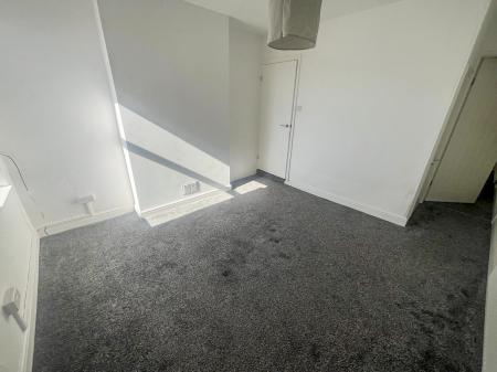 2 bedroom Terraced House to let in Warwick Street, Dunkirk, Nottingham, NG7
