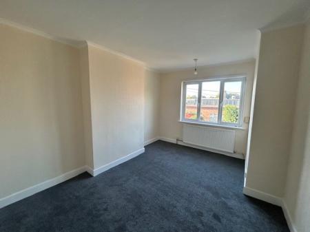 3 bedroom Semi-detached house to let in Westbury Road, Basford, Nottingham, NG5