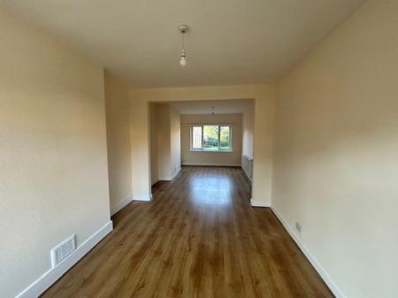 3 bedroom Semi-detached house to let in Westbury Road, Basford, Nottingham, NG5