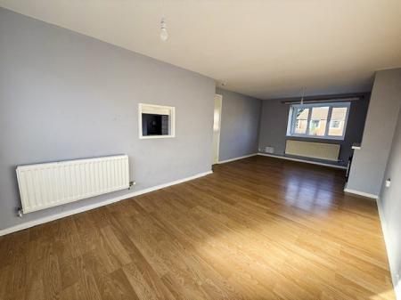 3 bedroom Semi-detached house to let in Grainger Avenue, Nottingham, West Bridgford, NG2