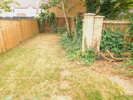 2 bedroom Semi-detached house to let in Heron Drive, Lenton, Nottingham, NG7