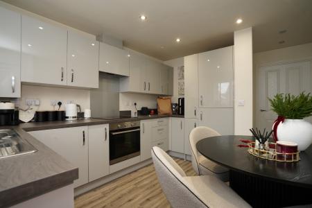 3 bedroom Semi-detached house for sale in Inger Drive,, Gedling, NG4