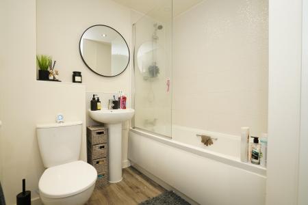 3 bedroom Semi-detached house for sale in Inger Drive,, Gedling, NG4