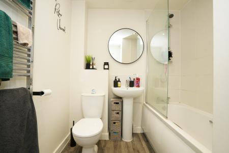 3 bedroom Semi-detached house for sale in Inger Drive,, Gedling, NG4