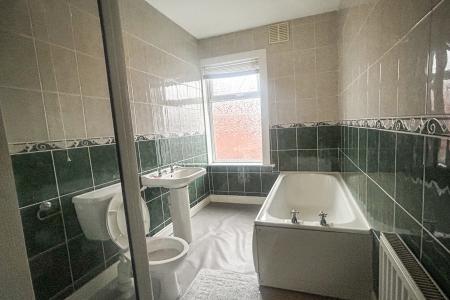 2 bedroom Terraced House for sale in King Street, Nottingham, Eastwood, NG16