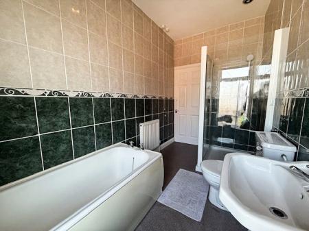 2 bedroom Terraced House for sale in King Street, Nottingham, Eastwood, NG16