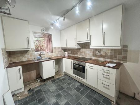 2 bedroom Bungalow for sale in Birch Walk, Sherwood Nottingham, NG5