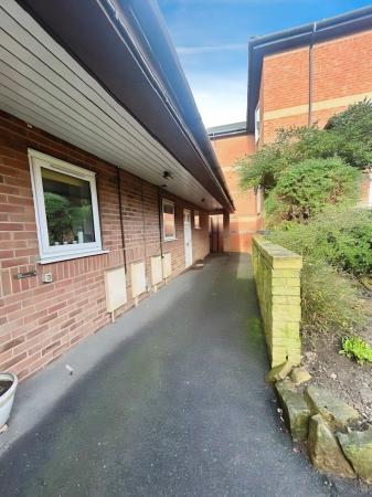 2 bedroom Bungalow for sale in Birch Walk, Sherwood Nottingham, NG5