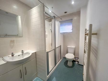 2 bedroom Bungalow for sale in Birch Walk, Sherwood Nottingham, NG5