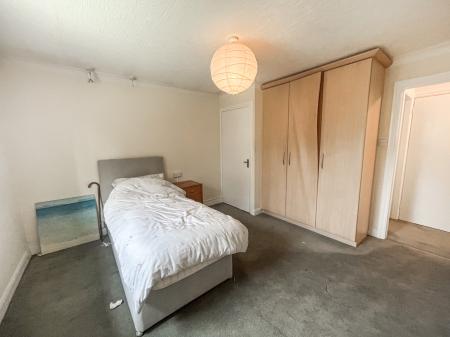 2 bedroom Bungalow for sale in Birch Walk, Sherwood Nottingham, NG5