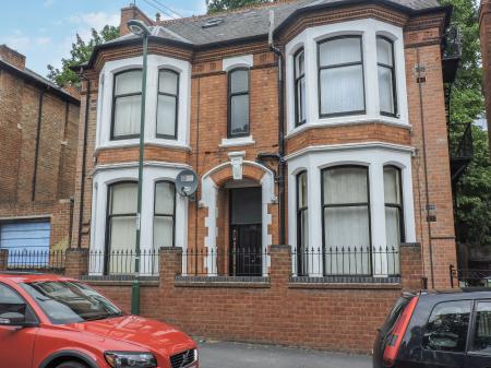 1 bedroom Studio flat to let in Berridge Road, Nottingham, NG7