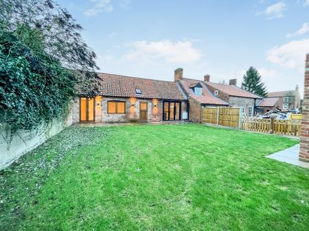 1 bedroom Barn Conversion to let in Main Street, Newark-on-Trent, NG23