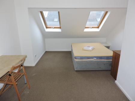 4 bedroom Terraced House to let in Hart Street, Lenton, Nottingham, NG7