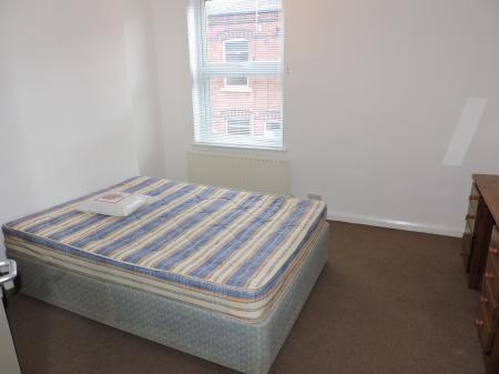 4 bedroom Terraced House to let in Hart Street, Lenton, Nottingham, NG7