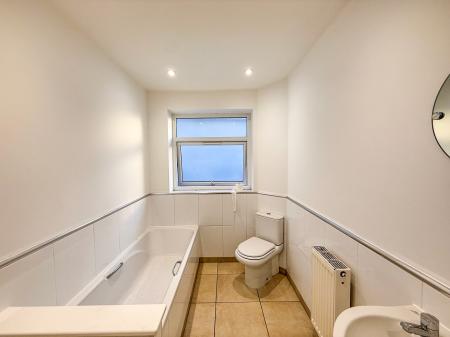 4 bedroom Terraced House to let in Hart Street, Nottingham, Lenton Nottingham, NG7