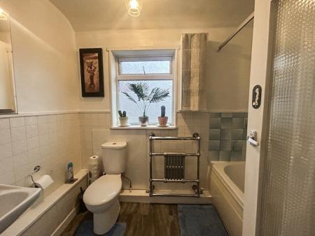 3 bedroom Detached house for sale in Oakfields Road, Nottinghamshire, Nottingham, NG2