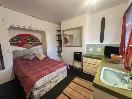 3 bedroom Semi-detached house for sale in Oakfields Road, Nottinghamshire, Nottingham, NG2