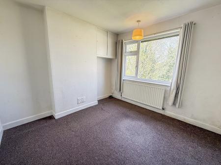 3 bedroom Semi-detached house to let in Carisbrooke Avenue, Beeston, NG9