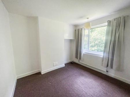 3 bedroom Semi-detached house to let in Carisbrooke Avenue, Beeston, NG9
