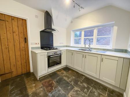 2 bedroom Semi-detached house to let in Spring Lane, Newark-on-Trent, NG23