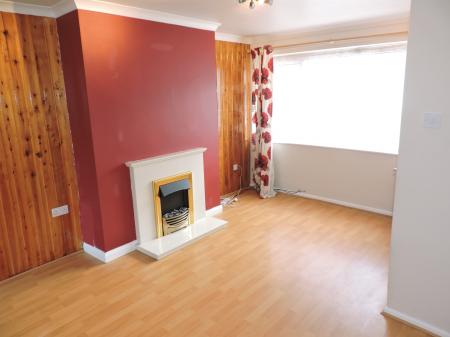 3 bedroom Town house to let in Bramble Drive, Carlton, Nottingham, NG3
