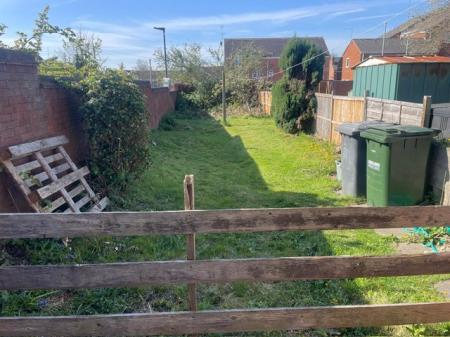 3 bedroom Terraced House to let in West Street, Arnold, NG5