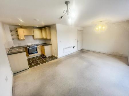 2 bedroom Flat to let in Edison Way, Arnold, Arnold, NG5