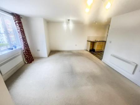 2 bedroom Flat to let in Edison Way, Arnold, Arnold, NG5