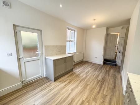 4 bedroom Terraced House to let in Haddon Road, West Bridgford, NG2