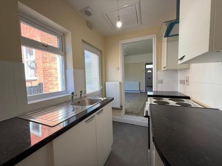2 bedroom Terraced House to let in Bradgate Road, Nottingham, NG7