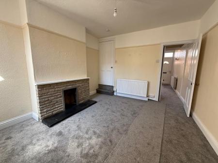 2 bedroom Terraced House to let in Bradgate Road, Nottingham, NG7