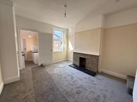 2 bedroom Terraced House to let in Bradgate Road, Nottingham, NG7