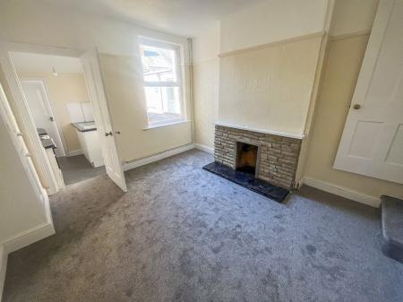 2 bedroom Terraced House to let in Bradgate Road, Nottingham, NG7