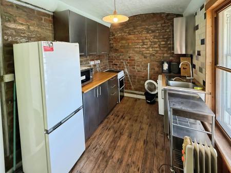 0 bedroom Studio flat to let in Park View Court, Bath Street, Nottingham, NG1