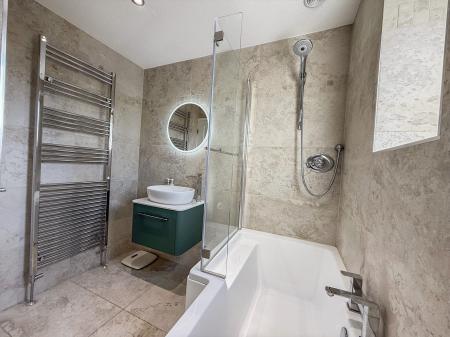 4 bedroom Detached house for sale in Ramblers Close, Colwick, NG4