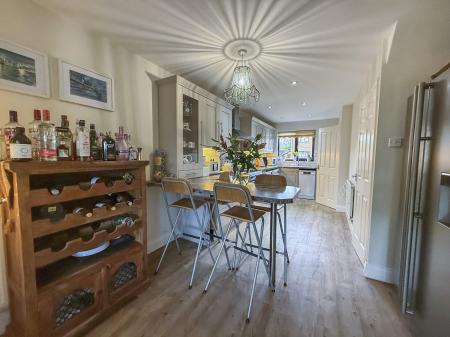 4 bedroom Detached house for sale in Ramblers Close, Colwick, NG4