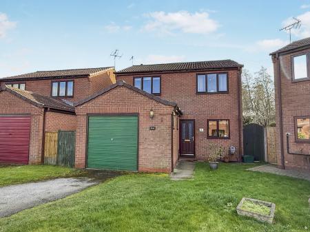 4 bedroom Detached house for sale in Ramblers Close, Colwick, NG4