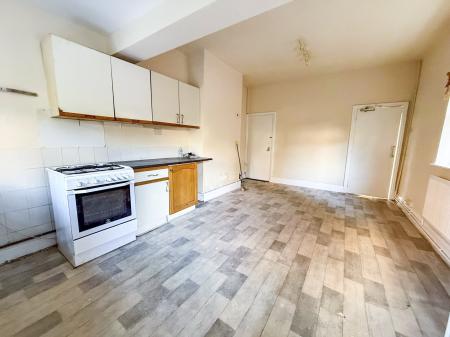 3 bedroom Semi-detached house to let in Berridge Road, Forest Fields, Nottingham, NG7